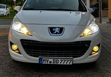 Peugeot 207 182.000 km 2.800 &euro; Macken 56290