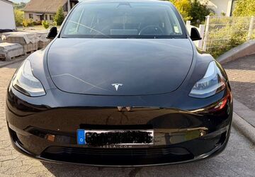 Tesla Model Y 58.000 km 38.999 &euro; Ney 56283