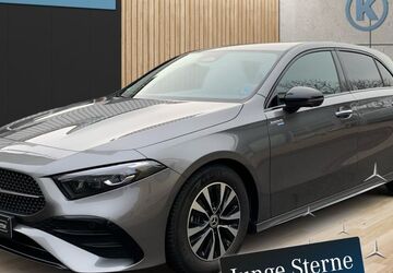 Mercedes-Benz A 180 9.000 km 33.880 &euro; Koblenz 56073