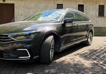 VW Passat Variant 93.000 km 22.900 &euro; Birlenbach 65626