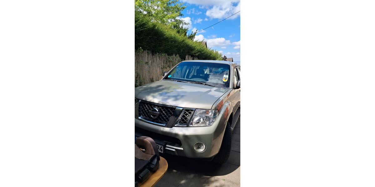 Nissan Pathfinder 200.400 km 20.000 &euro; Koblenz 56077